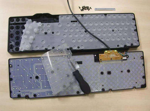 喷射点胶阀——键盘薄膜线路板案例